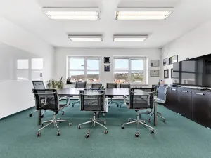 Pronájem kanceláře, Praha, 2200 m2