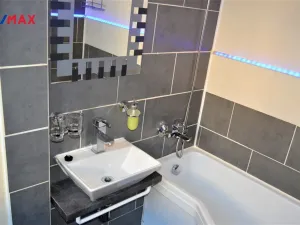 Prodej bytu 2+1, Hradec Králové - Slezské Předměstí, Severní, 56 m2