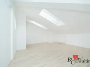 Pronájem bytu 2+kk, Kladno - Kročehlavy, Generála Selnera, 66 m2