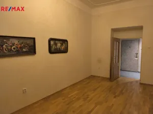 Pronájem bytu 2+1, Karlovy Vary, nábřeží Jana Palacha, 69 m2