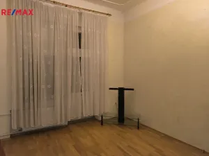 Pronájem bytu 2+1, Karlovy Vary, nábřeží Jana Palacha, 69 m2