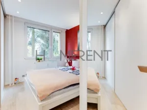 Pronájem bytu 3+kk, Praha - Podolí, Pujmanové, 61 m2