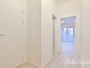 Pronájem bytu 1+kk, Brno - Komárov, Komárovská, 29 m2