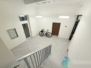 Pronájem bytu 1+kk, České Budějovice, Dobrovodská, 31 m2