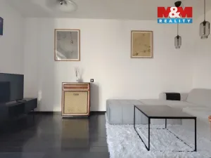 Pronájem bytu 2+kk, Praha, Na Maninách, 43 m2