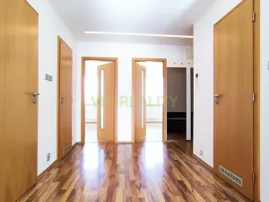 Pronájem bytu 3+kk, Praha - Michle, Ohradní, 77 m2