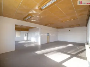 Pronájem výrobních prostor, Vacov - Vlkonice, 1895 m2