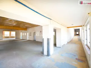 Pronájem výrobních prostor, Vacov - Vlkonice, 1895 m2