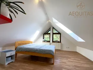 Pronájem bytu 4+kk, Liberec, Stroupežnického, 111 m2