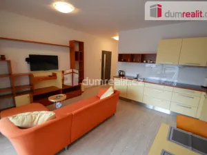 Pronájem bytu 3+kk, Praha - Karlín, U Mlýnského kanálu, 70 m2