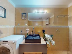 Prodej bytu 2+kk, Karlovy Vary, Na Vyhlídce, 68 m2