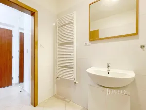 Pronájem bytu 1+kk, Praha, Modenská, 28 m2