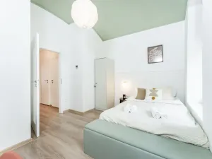 Pronájem bytu 2+kk, Praha - Vinohrady, Rumunská, 39 m2