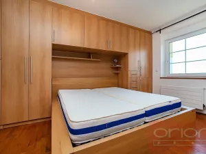 Pronájem rodinného domu, Praha - Řeporyje, Draženovská, 250 m2