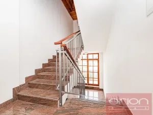 Pronájem rodinného domu, Praha - Břevnov, Oddělená, 316 m2