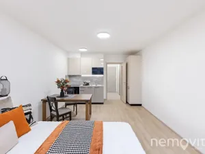 Prodej bytu 1+kk, Praha - Háje, Sochorcova, 34 m2
