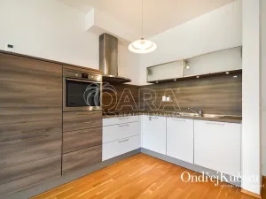 Pronájem bytu 2+kk, Praha - Vinohrady, Korunní, 69 m2