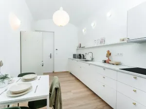 Pronájem bytu 2+kk, Praha - Vinohrady, Rumunská, 29 m2