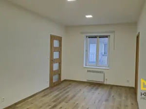 Pronájem bytu 2+1, Praha - Smíchov, Nádražní, 52 m2