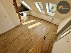 Prodej bytu 3+kk, Praha - Libeň, Zenklova, 86 m2