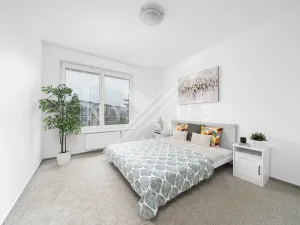 Pronájem bytu 2+kk, Praha - Zličín, Sazovická, 56 m2