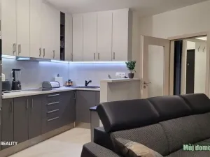 Pronájem bytu 2+kk, Praha - Letňany, Miroslava Hajna, 50 m2