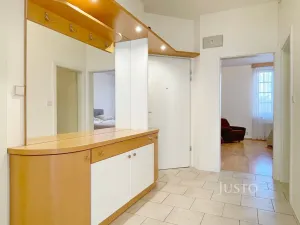 Pronájem bytu 2+1, Praha, Na okraji, 75 m2