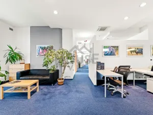 Prodej kanceláře, Praha - Záběhlice, Jetelová, 234 m2