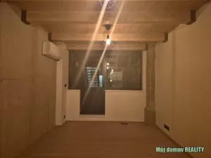 Pronájem bytu 3+kk, Praha - Vysočany, Kolbenova, 66 m2