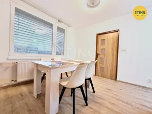 Pronájem bytu 2+1, Chvaletice, U Kulturního domu, 60 m2