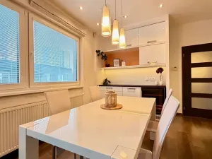 Pronájem bytu 2+kk, Pardubice, nábřeží Závodu míru, 76 m2