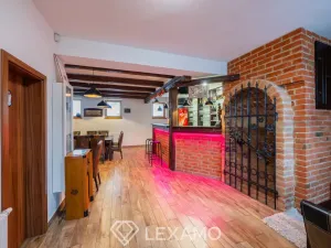 Prodej ubytování, Jevišovka, 241 m2