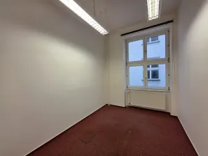 Pronájem kanceláře, Plzeň, náměstí Republiky, 60 m2