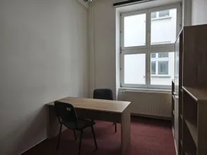 Pronájem kanceláře, Plzeň, náměstí Republiky, 60 m2