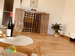 Pronájem bytu 3+1, Praha - Střešovice, Farní, 100 m2