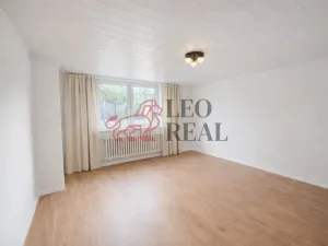 Pronájem bytu 3+1, Dolní Břežany - Lhota, Na Průhonu, 86 m2