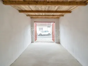 Pronájem garáže, Praha, U Řempa, 14 m2
