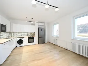 Pronájem bytu 2+kk, Praha - Smíchov, Kroftova, 58 m2