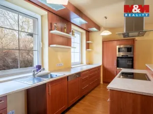 Prodej rodinného domu, Mokrovraty, 375 m2