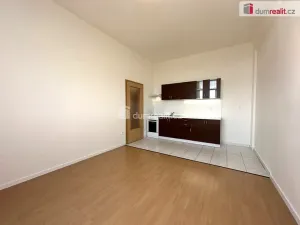 Pronájem bytu 2+kk, Zruč nad Sázavou, náměstí Míru, 35 m2