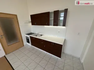 Pronájem bytu 2+kk, Zruč nad Sázavou, náměstí Míru, 35 m2