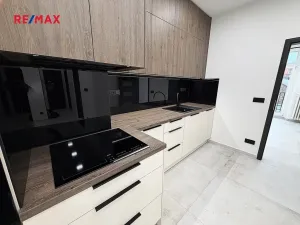 Pronájem bytu 3+kk, Praha - Vinohrady, náměstí Jiřího z Lobkovic, 86 m2