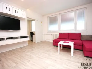 Pronájem bytu 2+kk, Břeclav, Na Valtické, 46 m2