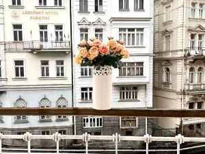 Prodej bytu 4+1, Karlovy Vary, Vřídelní, 160 m2