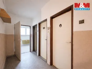 Prodej bytu 1+kk, Karlovy Vary - Rybáře, Majakovského, 24 m2