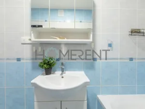 Pronájem bytu 3+1, Praha - Kobylisy, Kaňkovského, 72 m2