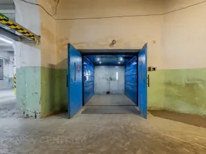 Pronájem výrobních prostor, Hostinné, 6000 m2