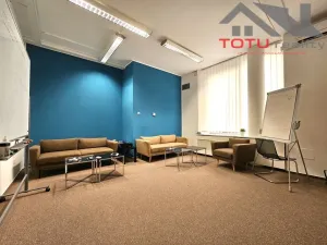 Pronájem obchodního prostoru, Chrudim, Palackého třída, 155 m2