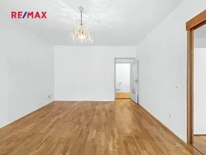 Pronájem bytu 3+1, Praha - Holešovice, Umělecká, 93 m2