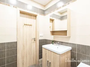 Pronájem bytu 3+1, Praha - Prosek, Litoměřická, 54 m2